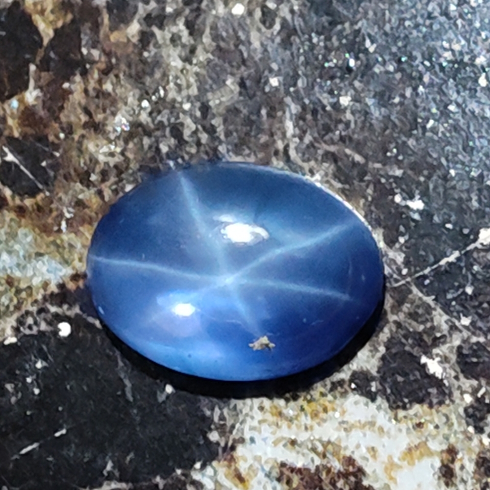 Six ray star sapphire